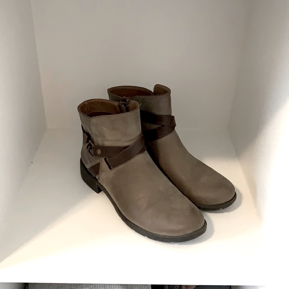 Size 9 ankle boots